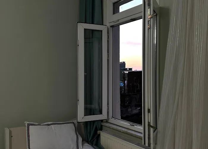 Nelly Albergue Istambul